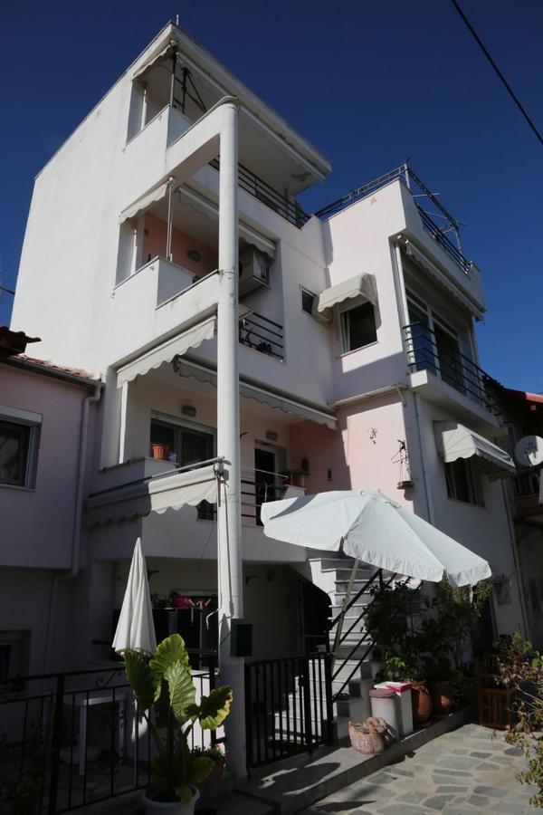 Sofias Ferienhaus Cavala Exterior foto